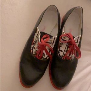Streetfly oxford black lace ups with red bottoms